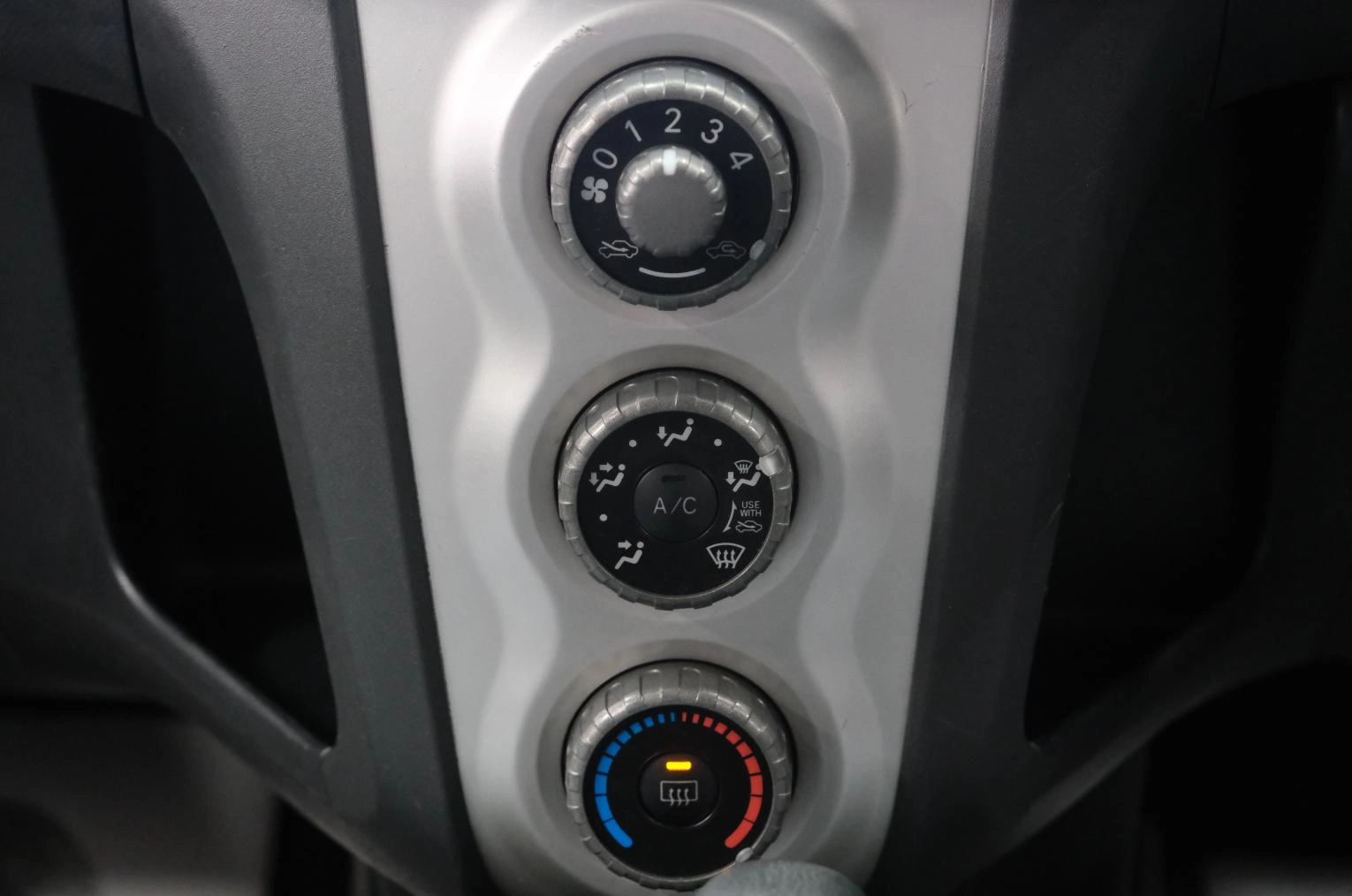 Toyota Vitz 13 из 20