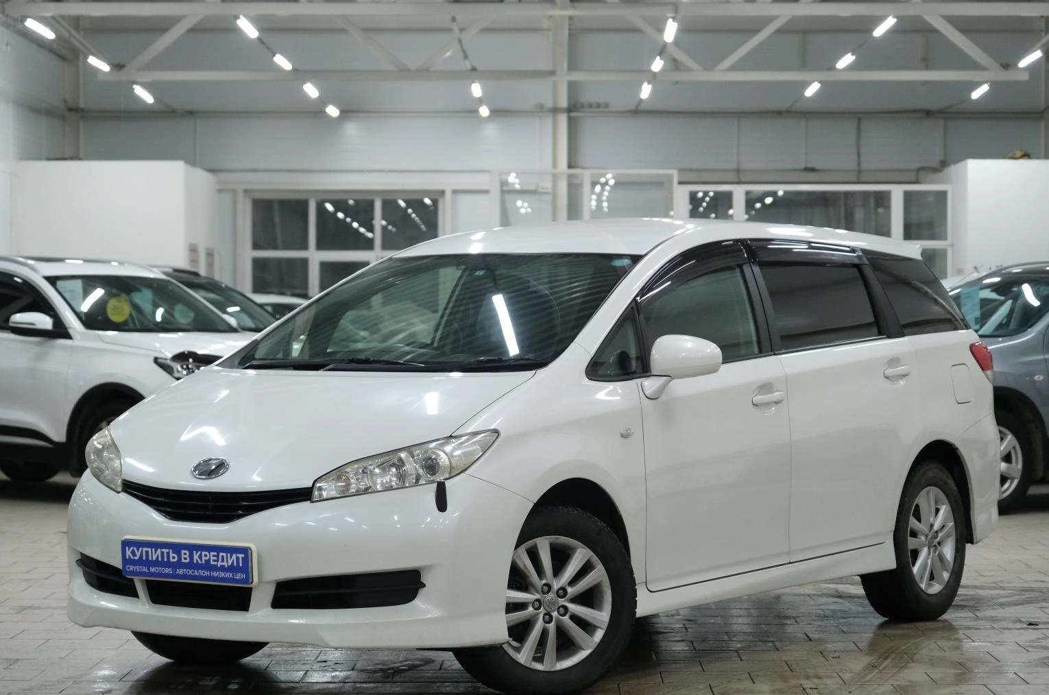 Toyota Wish 3 из 21