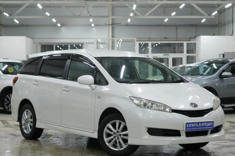 Toyota Wish 1 из 5