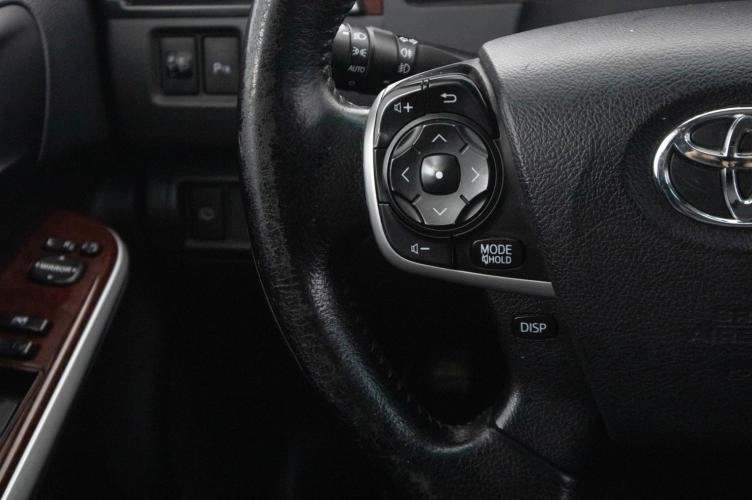 Toyota Camry 16 из 22