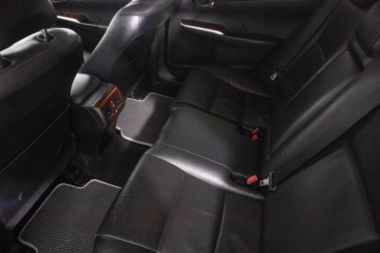 Toyota Camry 9 из 22