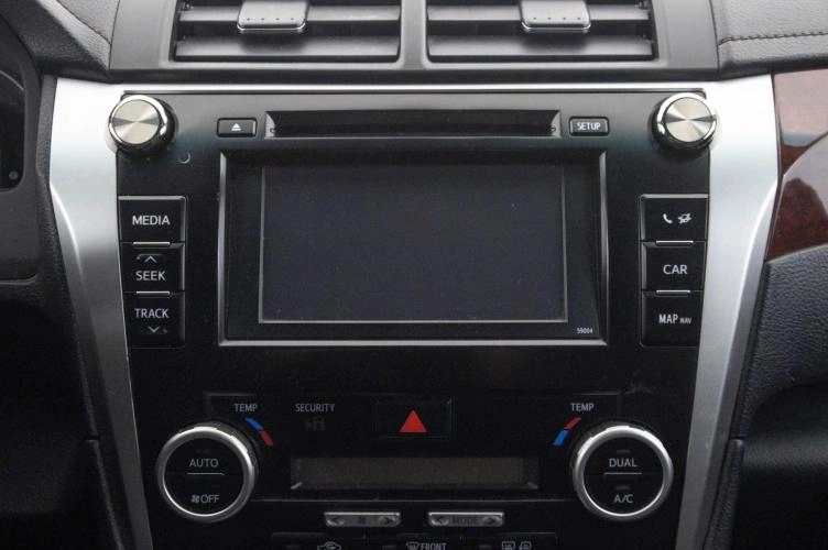 Toyota Camry 18 из 22