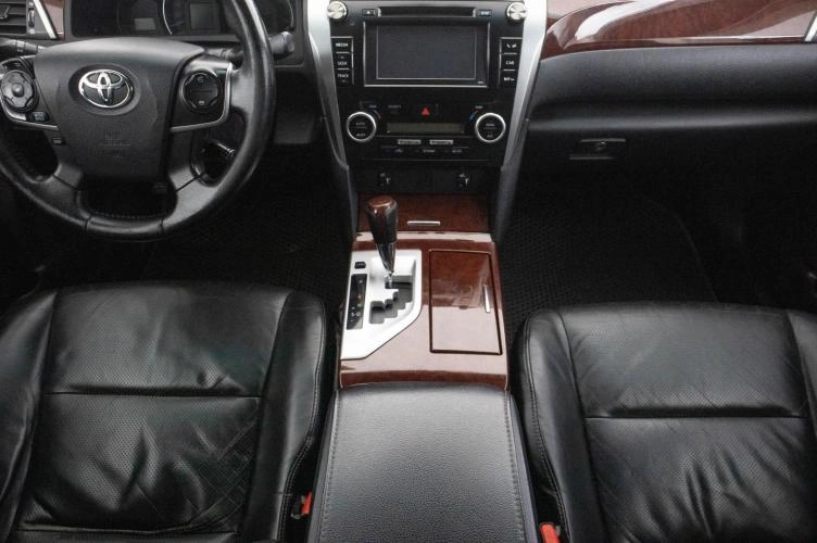 Toyota Camry 13 из 22