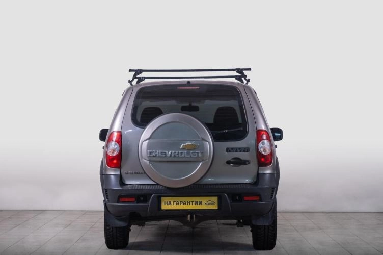 Chevrolet Niva 4 из 5