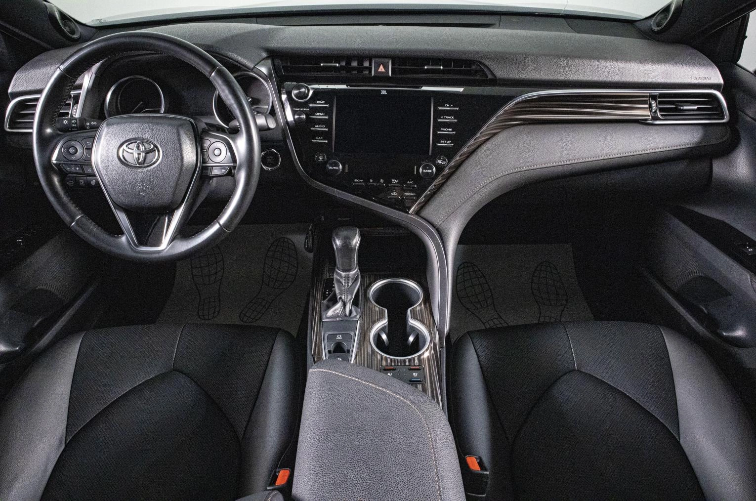 Toyota Camry 15 из 23