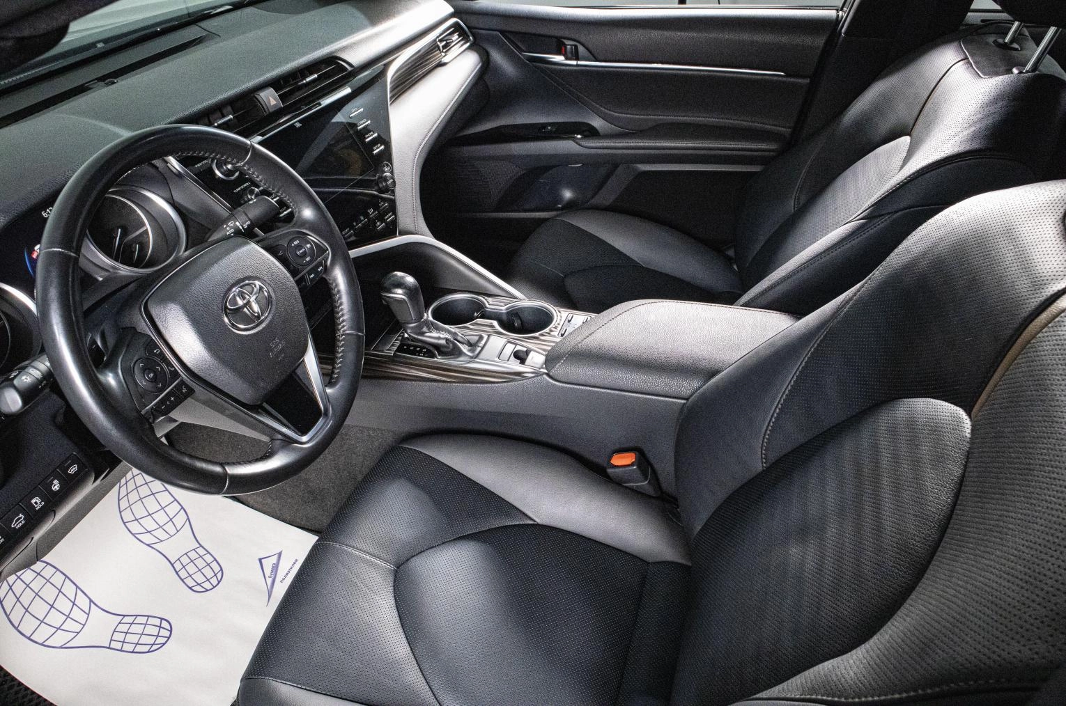 Toyota Camry 9 из 23