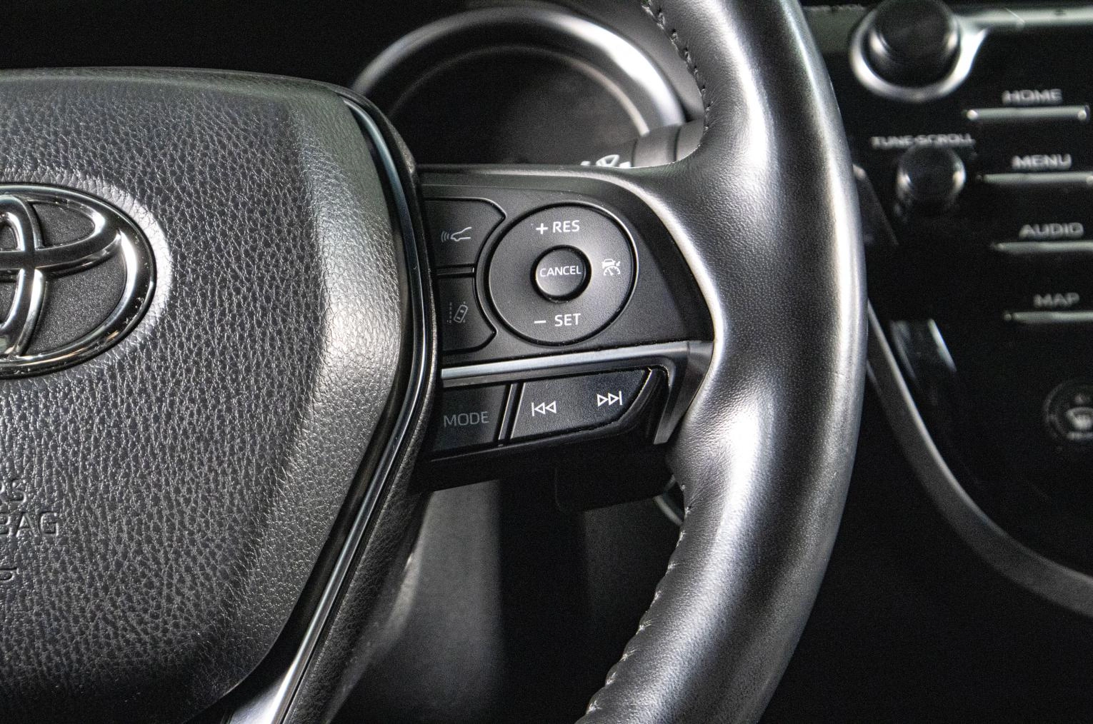 Toyota Camry 13 из 23