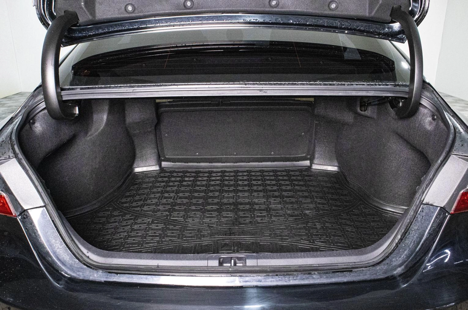 Toyota Camry 23 из 23