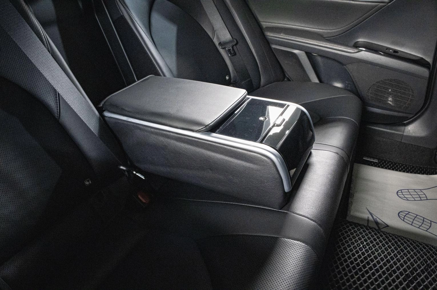 Toyota Camry 20 из 23