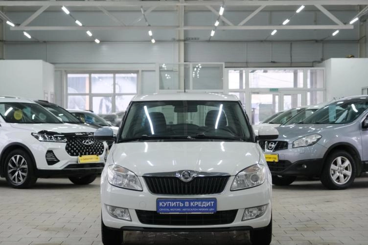 Skoda Fabia 2 из 5