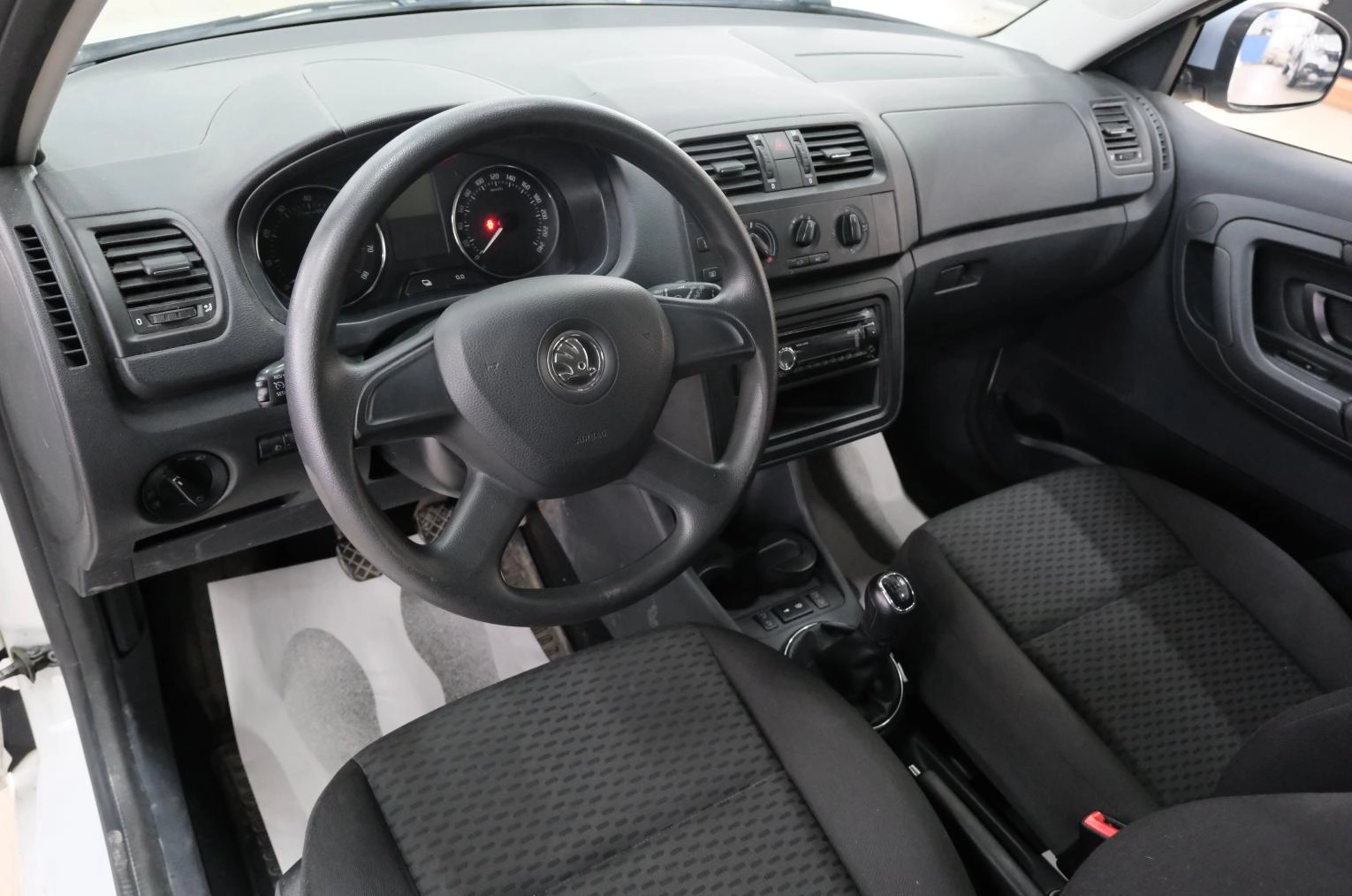 Skoda Fabia 11 из 23