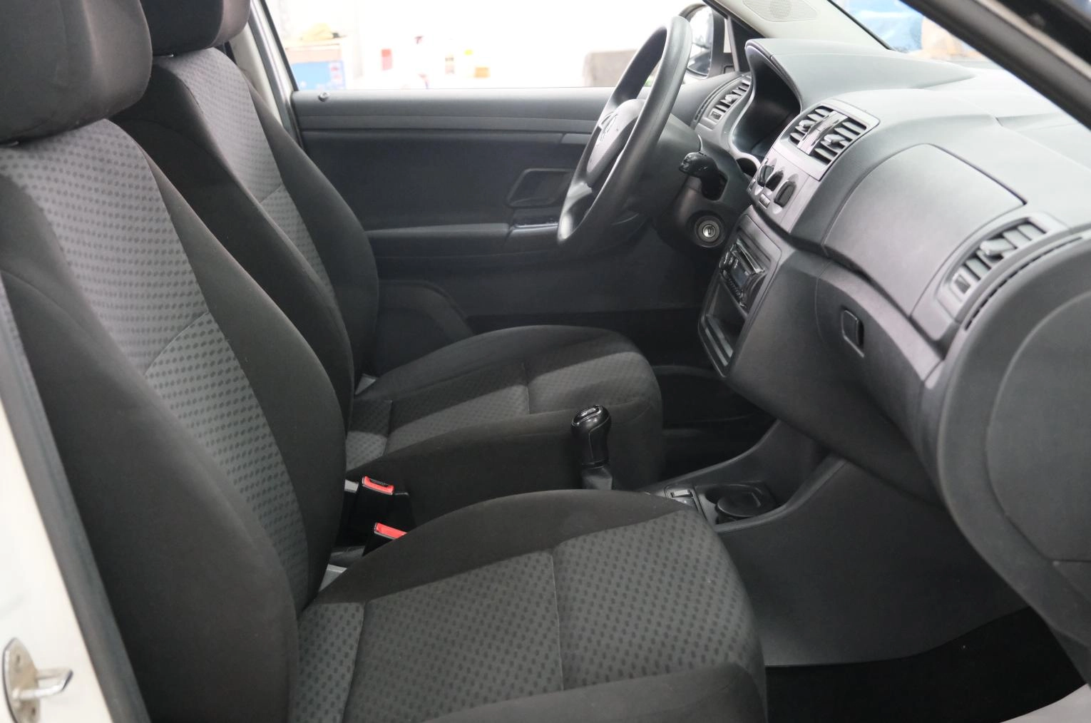 Skoda Fabia 20 из 23