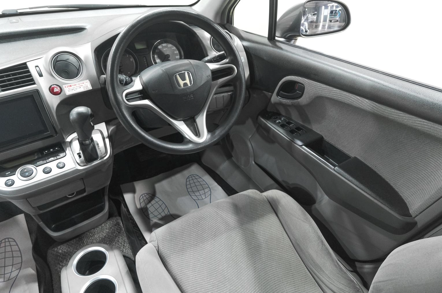 Honda Stream 10 из 18