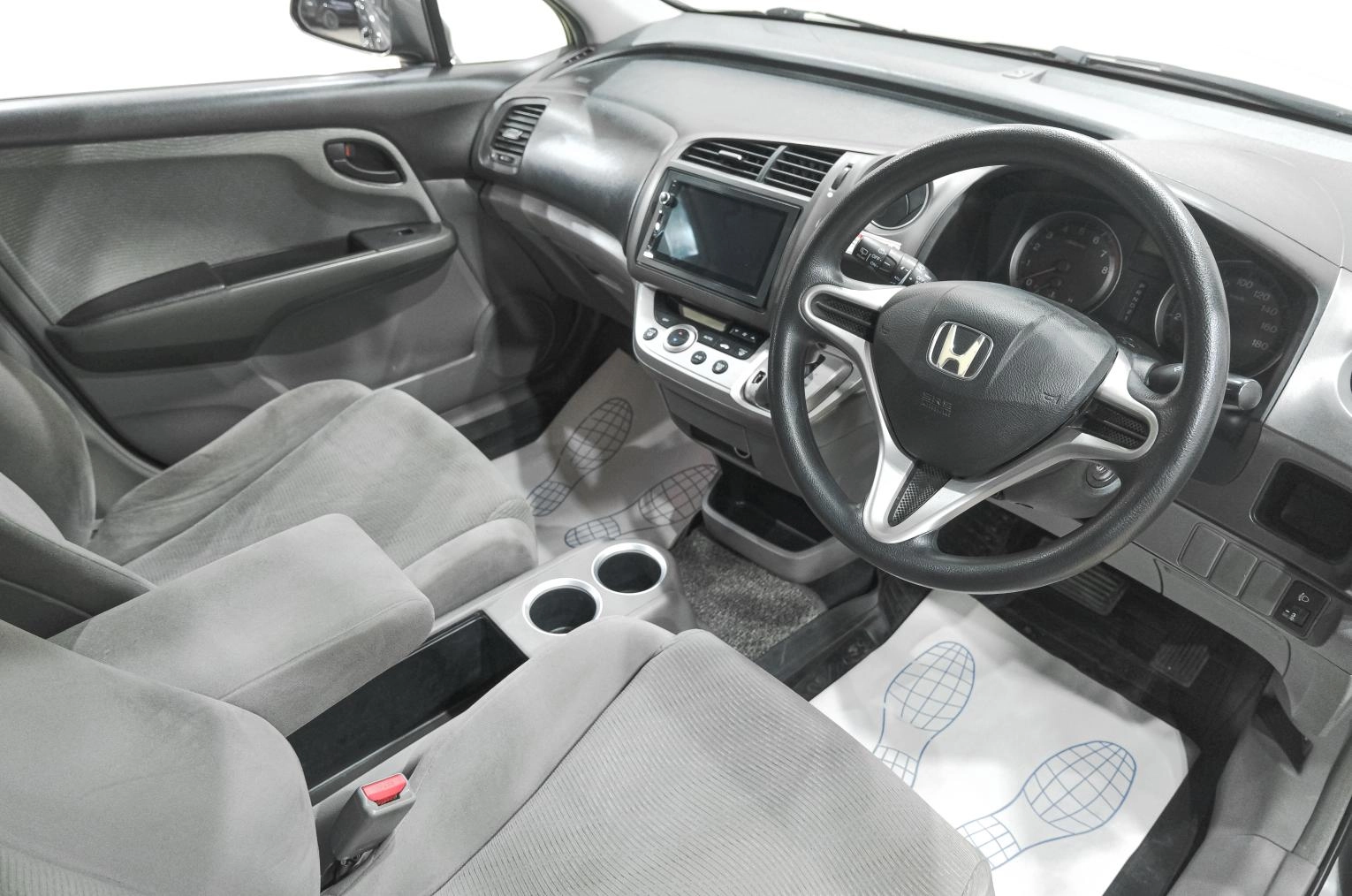 Honda Stream 7 из 18