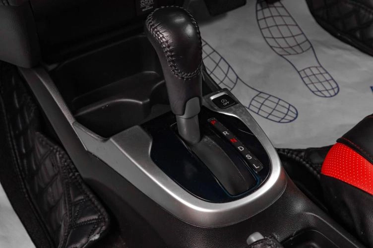 Honda Fit 18 из 19