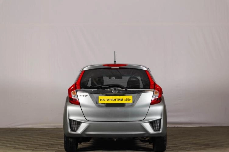 Honda Fit 5 из 19