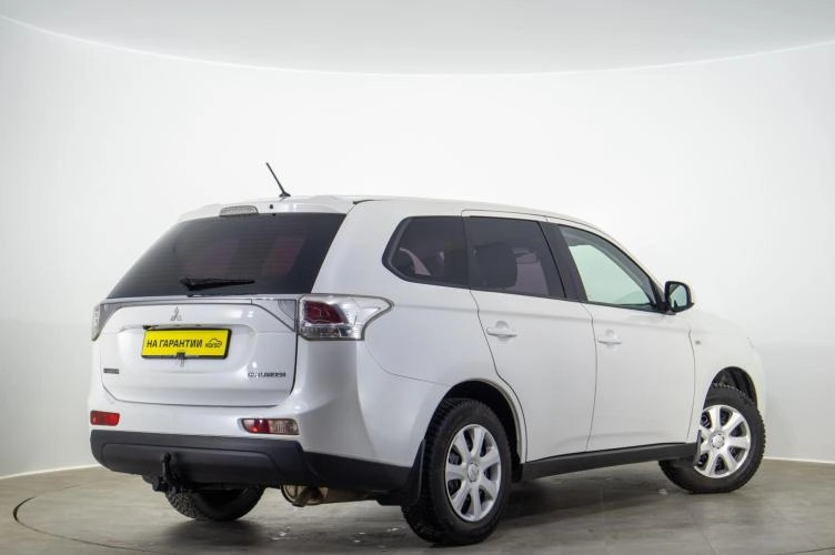 Mitsubishi Outlander 4 из 5