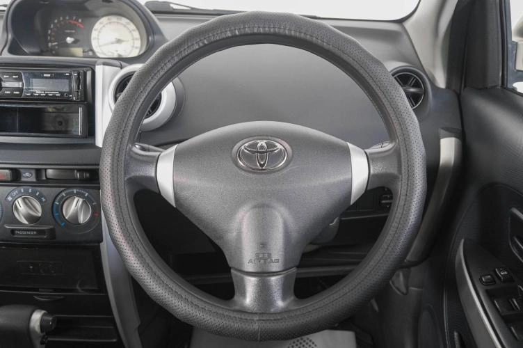 Toyota Ist 15 из 20