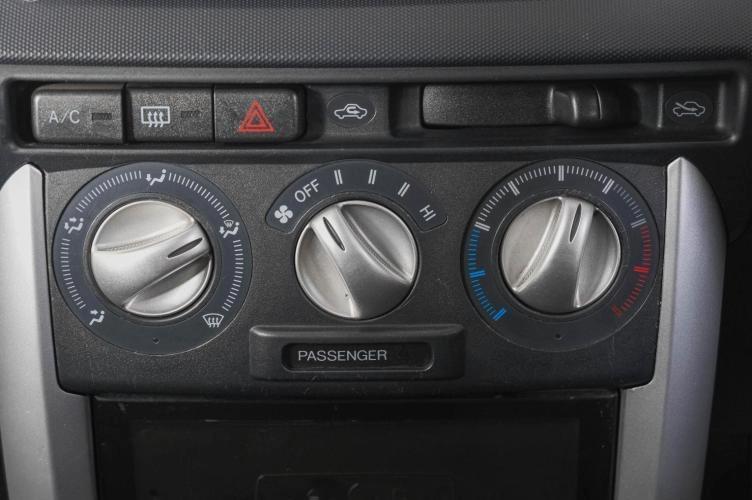 Toyota Ist 17 из 20