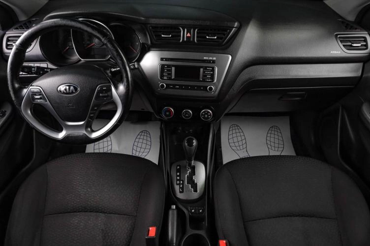 KIA Rio 12 из 19