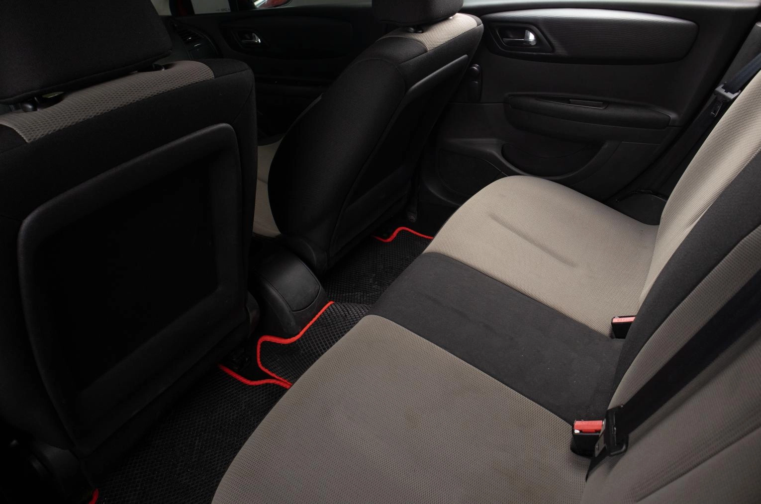 Citroen C4 17 из 18