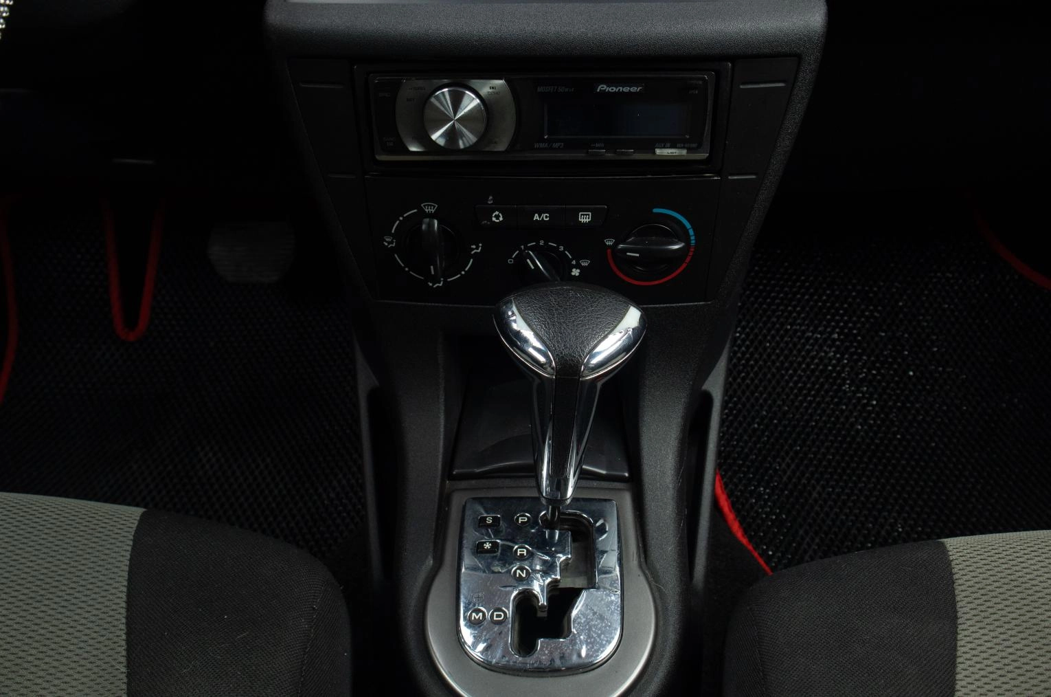 Citroen C4 14 из 18