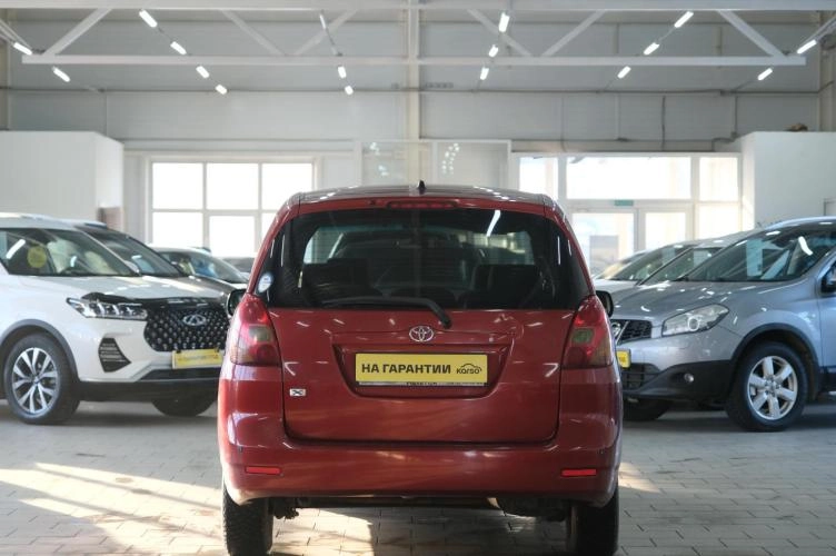 Toyota Corolla Spacio 5 из 5