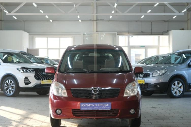 Toyota Corolla Spacio 2 из 5