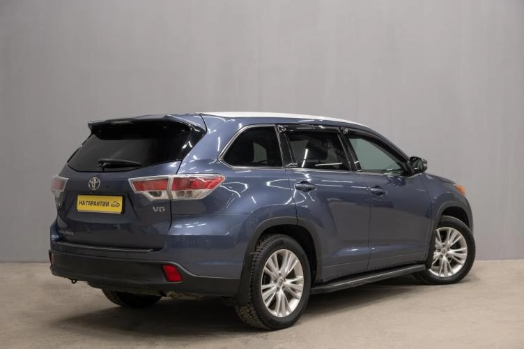 Toyota Highlander 6 из 6