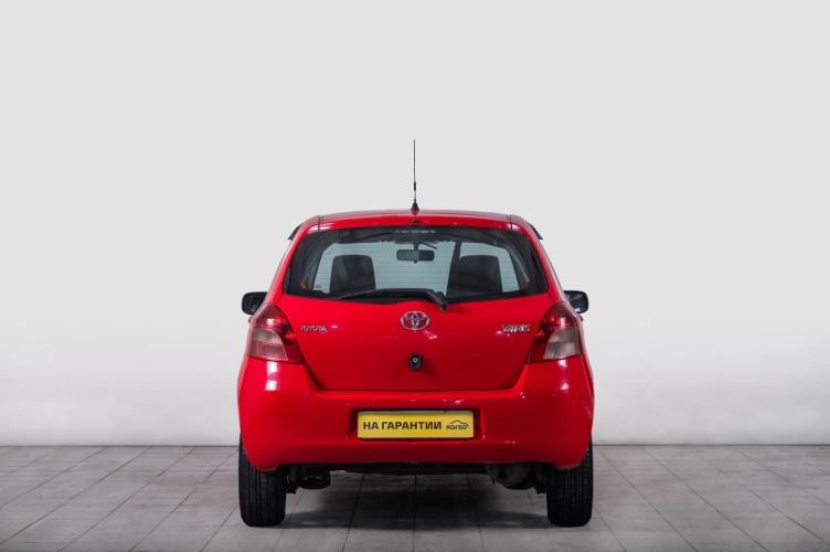 Toyota Yaris 4 из 5