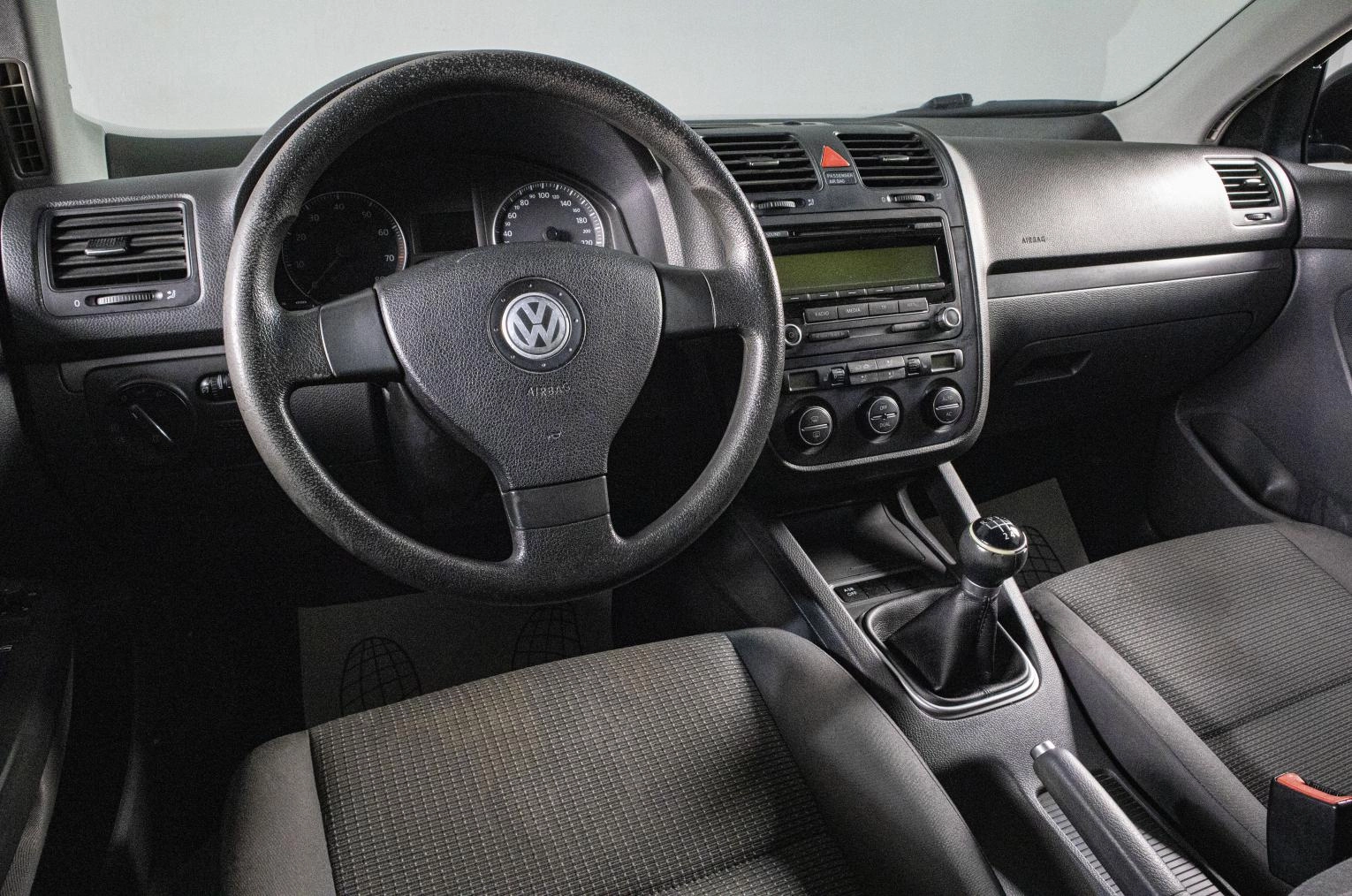 Volkswagen Jetta 10 из 16