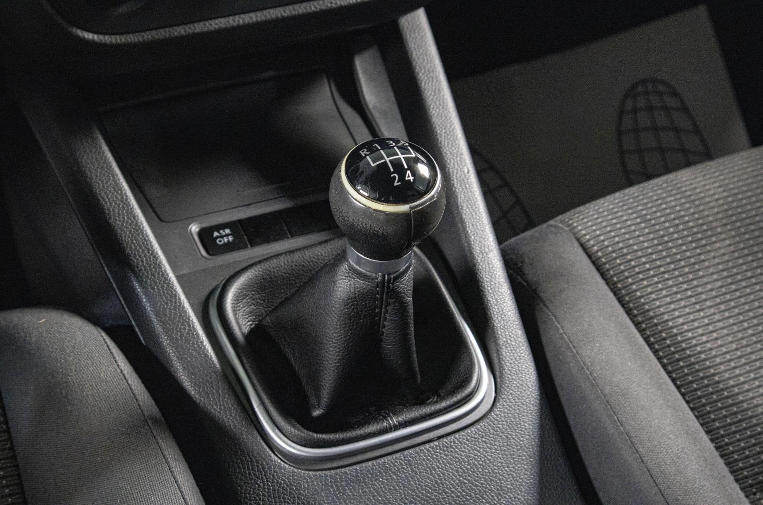Volkswagen Jetta 14 из 16