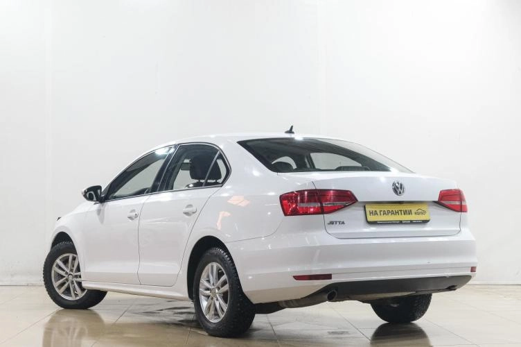 Volkswagen Jetta 4 из 5