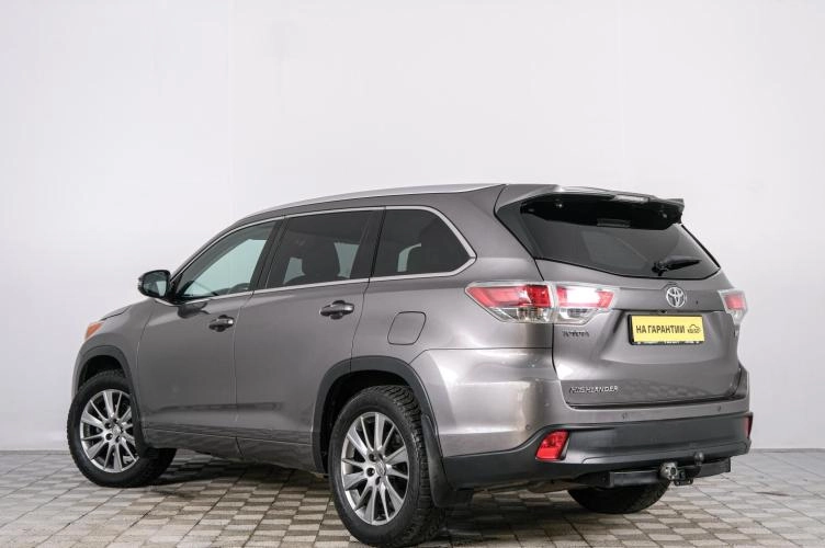 Toyota Highlander 4 из 5