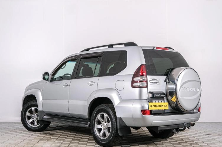 Toyota Land Cruiser Prado 4 из 5