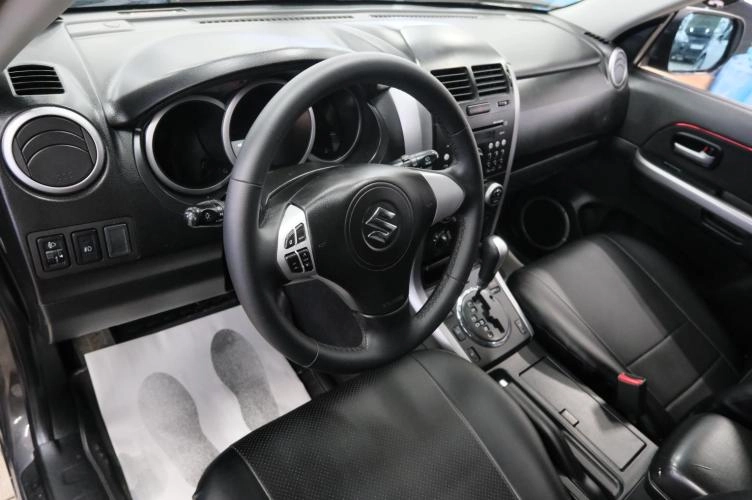 Suzuki Grand Vitara 10 из 23