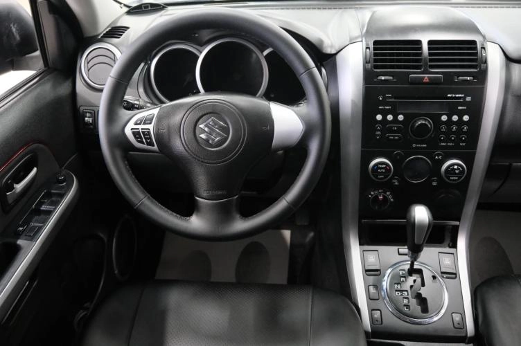 Suzuki Grand Vitara 11 из 23