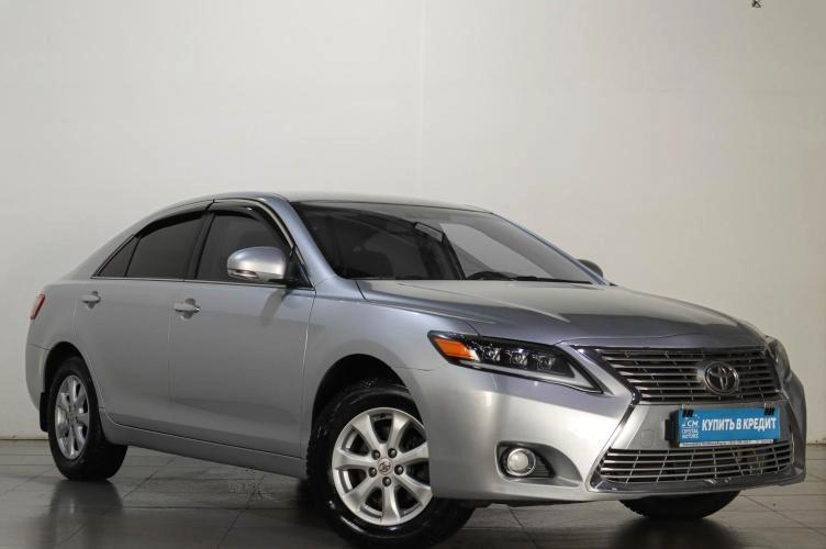 Toyota Camry 1 из 5