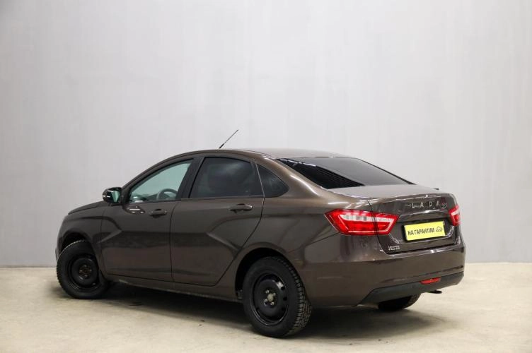 ВАЗ (LADA) Vesta 4 из 5