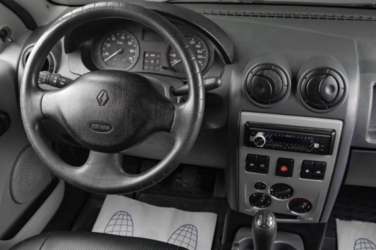 Renault Logan 11 из 17