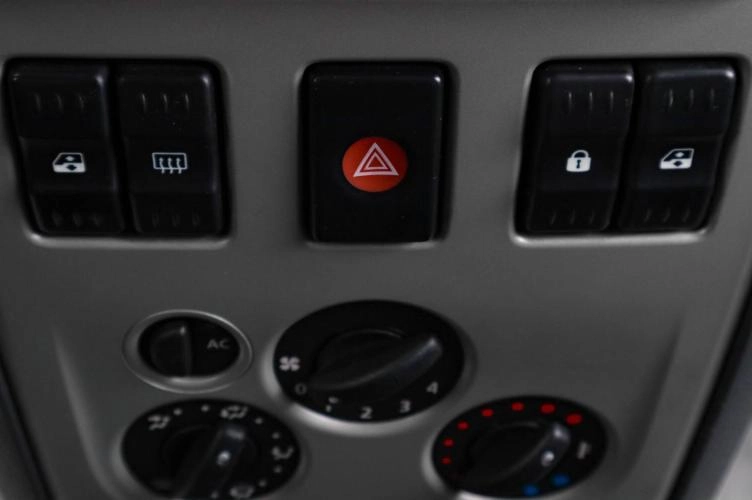 Renault Logan 17 из 17