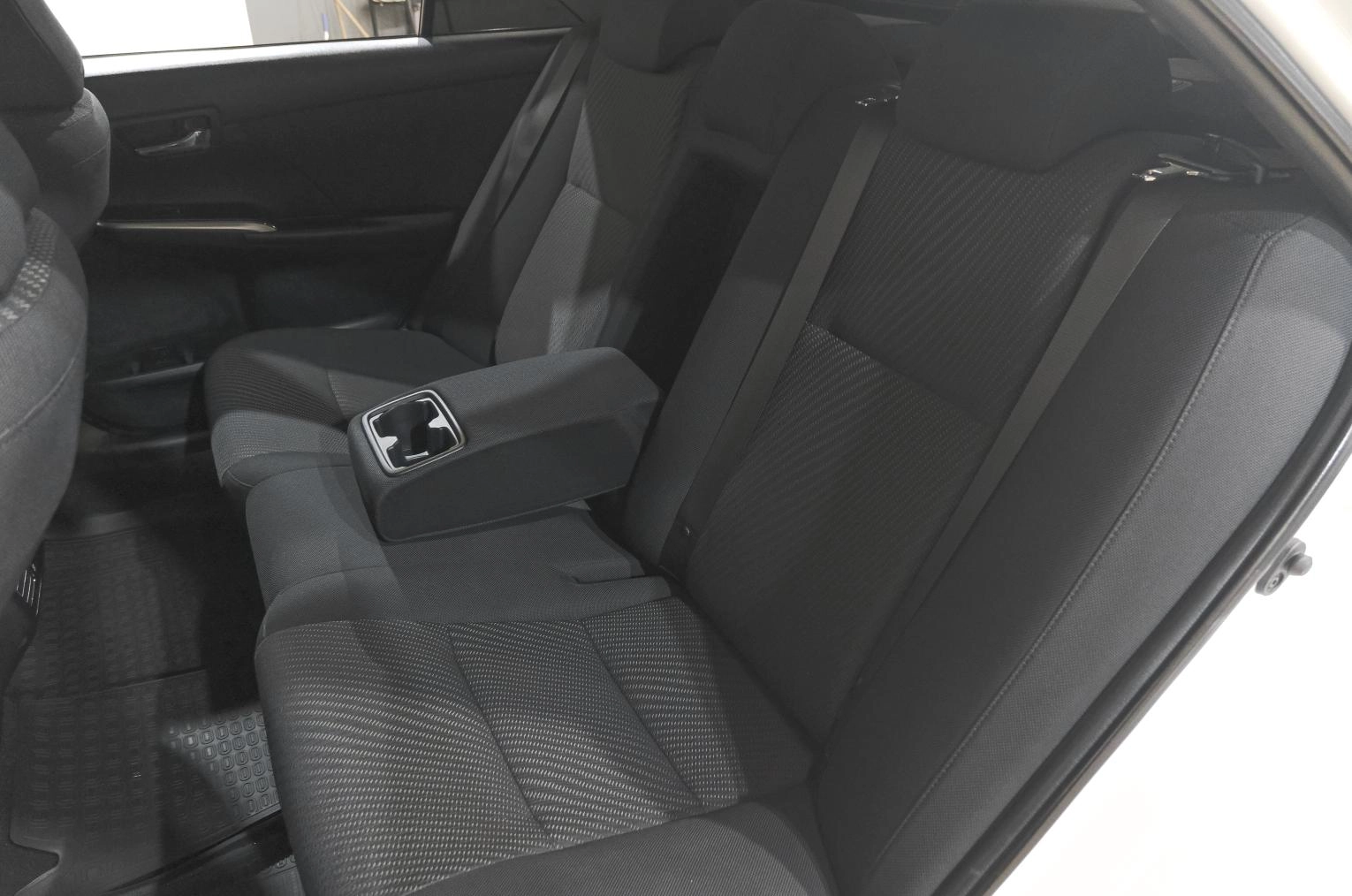 Toyota Camry 25 из 26