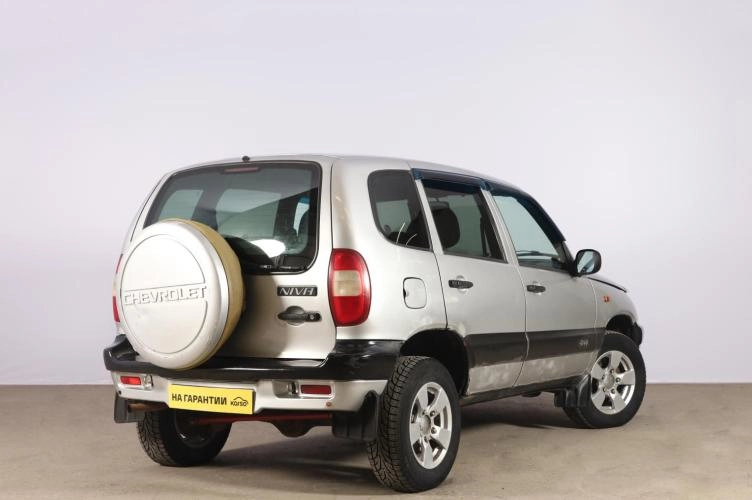 Chevrolet Niva 6 из 6