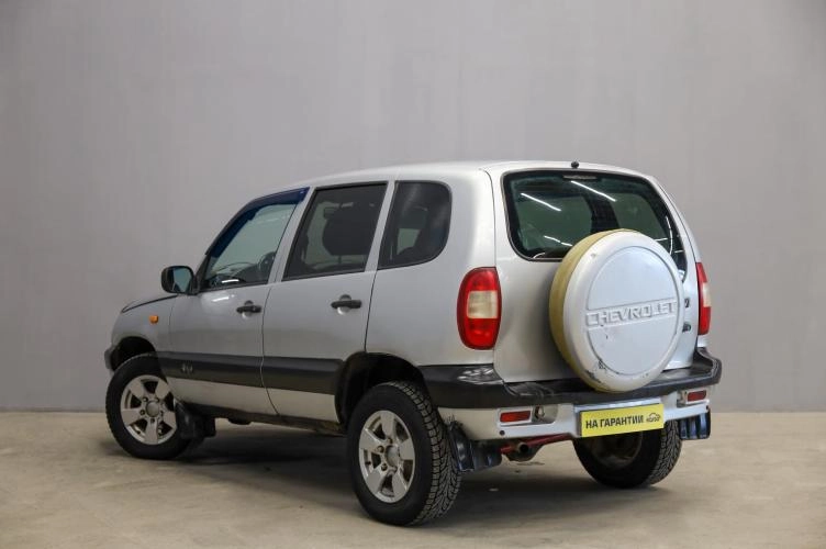 Chevrolet Niva 4 из 5