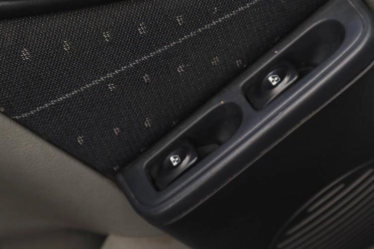 Renault Symbol 7 из 14