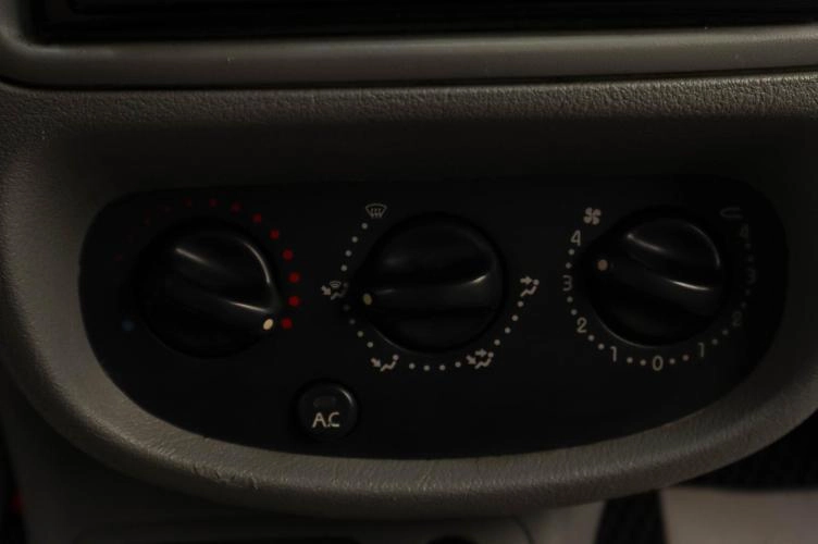 Renault Symbol 12 из 14