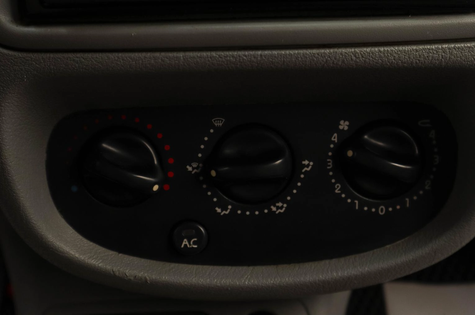 Renault Symbol 12 из 14