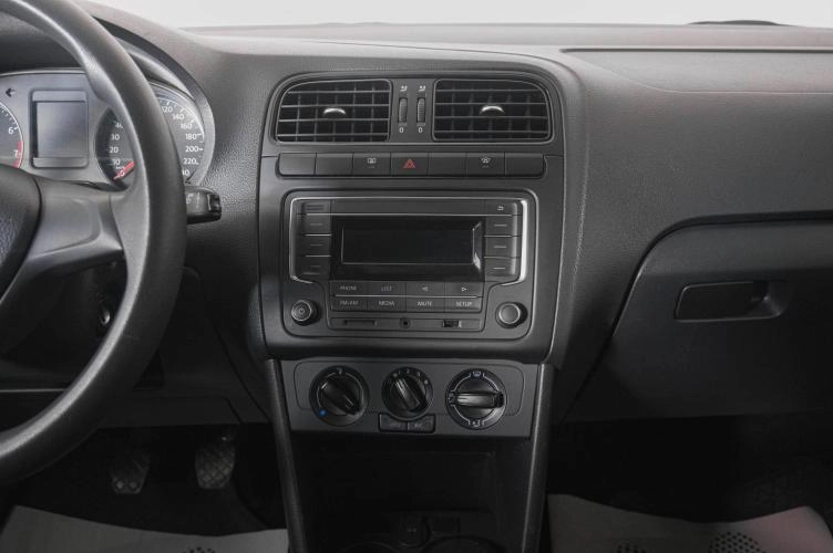 Volkswagen Polo 16 из 21