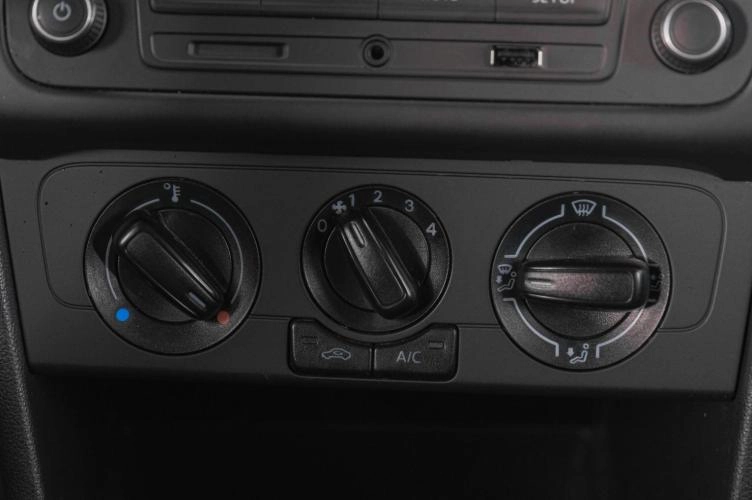 Volkswagen Polo 18 из 21