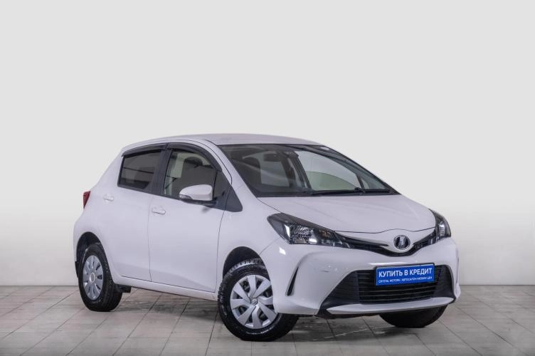 Toyota Vitz 1 из 5